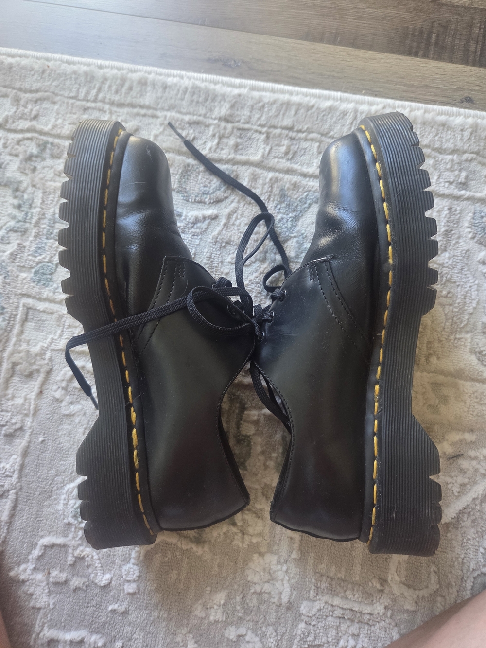 Black Leather Lace-Up Men's Shoes with Yellow Stitching